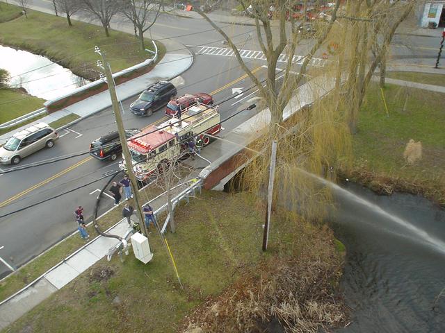 Ex-E-106 pumping at pump drill. Photo from TL-14 (1/6/07)